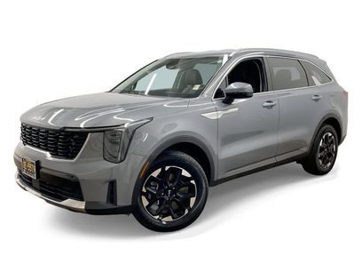 Used 2025 Kia Sorento S