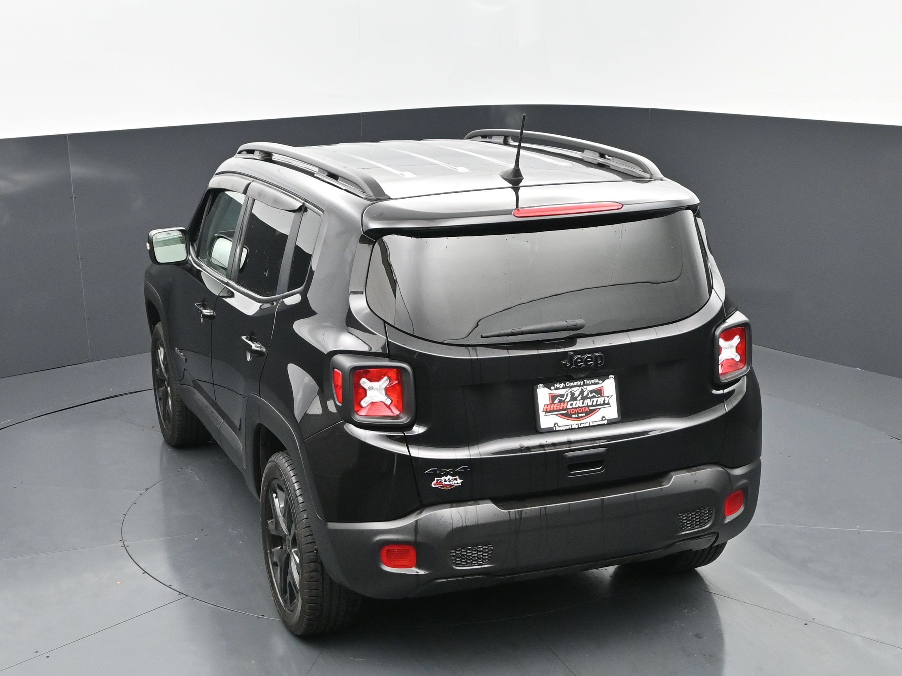 Used 2023 Jeep Renegade Altitude AWD/4WD image 29