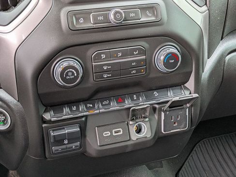 Used 2024 Chevrolet Silverado 2500 Custom w/ Custom Convenience Package AWD/4WD image 16
