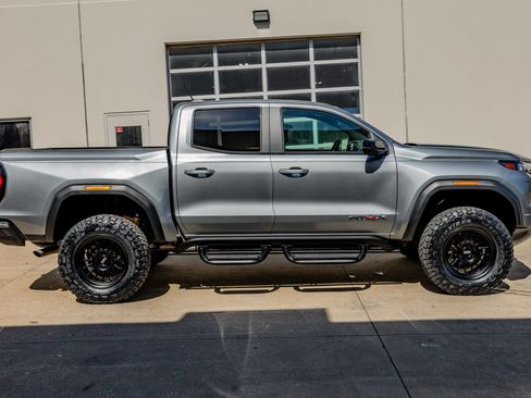Used 2024 GMC Canyon AT4X AWD/4WD image 11