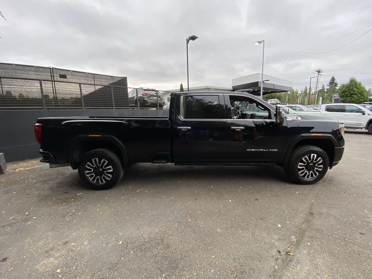 Used 2020 GMC Sierra 3500 Denali w/ Denali Ultimate Package AWD/4WD image 7