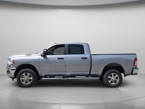 Used 2024 RAM 2500 Big Horn AWD/4WD image 3