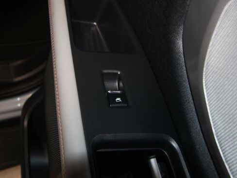 Used 2025 Ford Expedition Active image 28