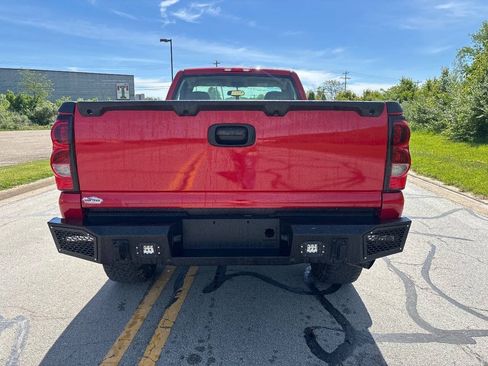 Used 2005 Chevrolet Silverado 2500 LS w/ Heavy-Duty Power Package AWD/4WD image 5