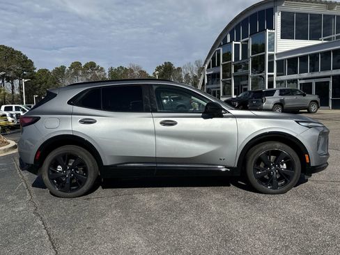 Used 2025 Buick Envision Sport Touring image 11