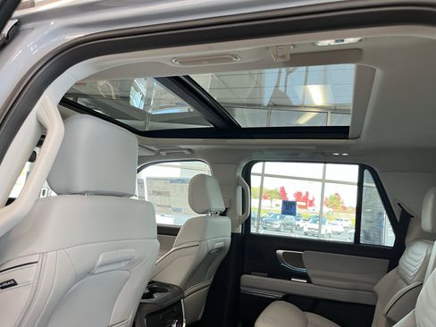 New 2025 Ford Expedition Platinum w/ Platinum Ultimate Package image 17