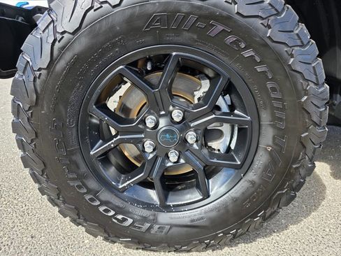 Used 2024 Jeep Wrangler Willys image 3