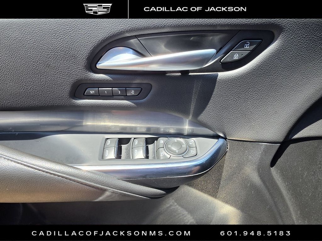 Certified 2025 Cadillac XT4 Premium Luxury AWD/4WD image 21