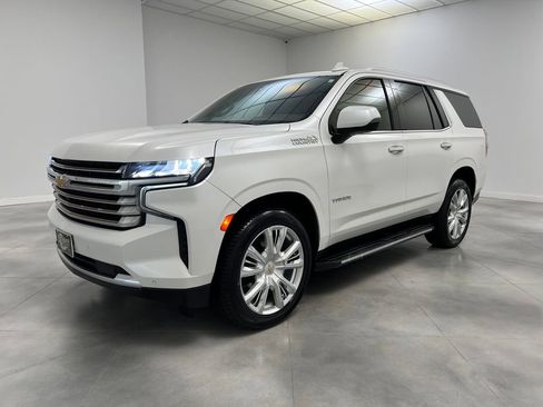 Used 2022 Chevrolet Tahoe High Country AWD/4WD image 3