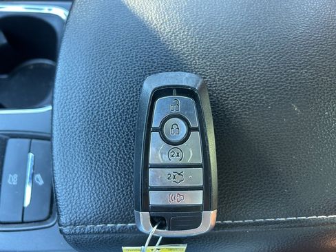 Used 2019 Ford Fusion Titanium image 22