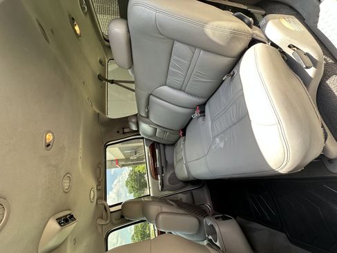 Used 2000 Ford Excursion Limited image 12