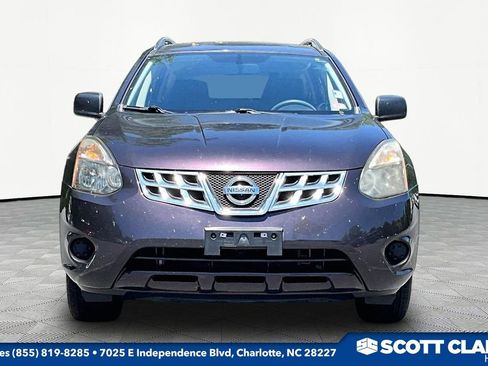 Used 2014 Nissan Rogue S w/ Convenience Package AWD/4WD image 2