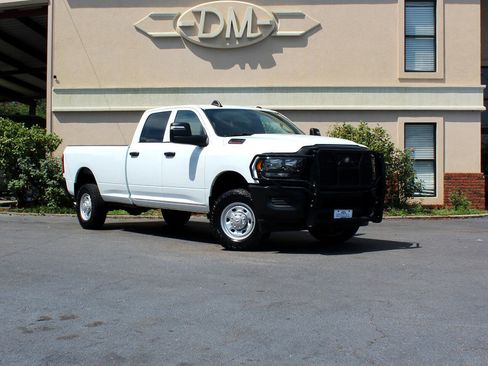 Used 2023 RAM 2500 Tradesman image 3