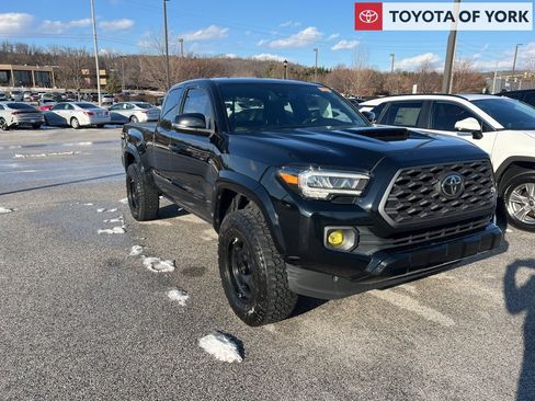 Used 2020 Toyota Tacoma TRD Sport image 1