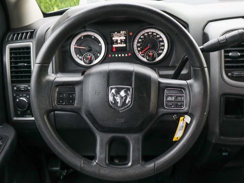 Used 2013 RAM 2500 Tradesman w/ Chrome Appearance Group image 19