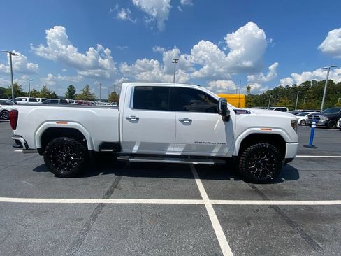 Used 2020 GMC Sierra 2500 Denali w/ Denali Ultimate Package AWD/4WD image 8