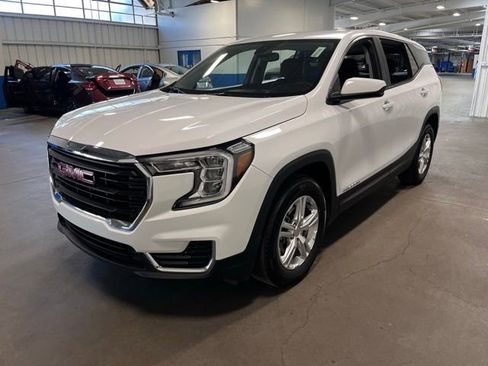 Used 2024 GMC Terrain SLE FWD image 7