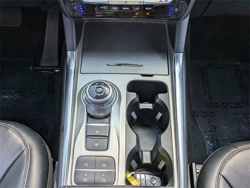 Used 2023 Ford Explorer Limited image 18