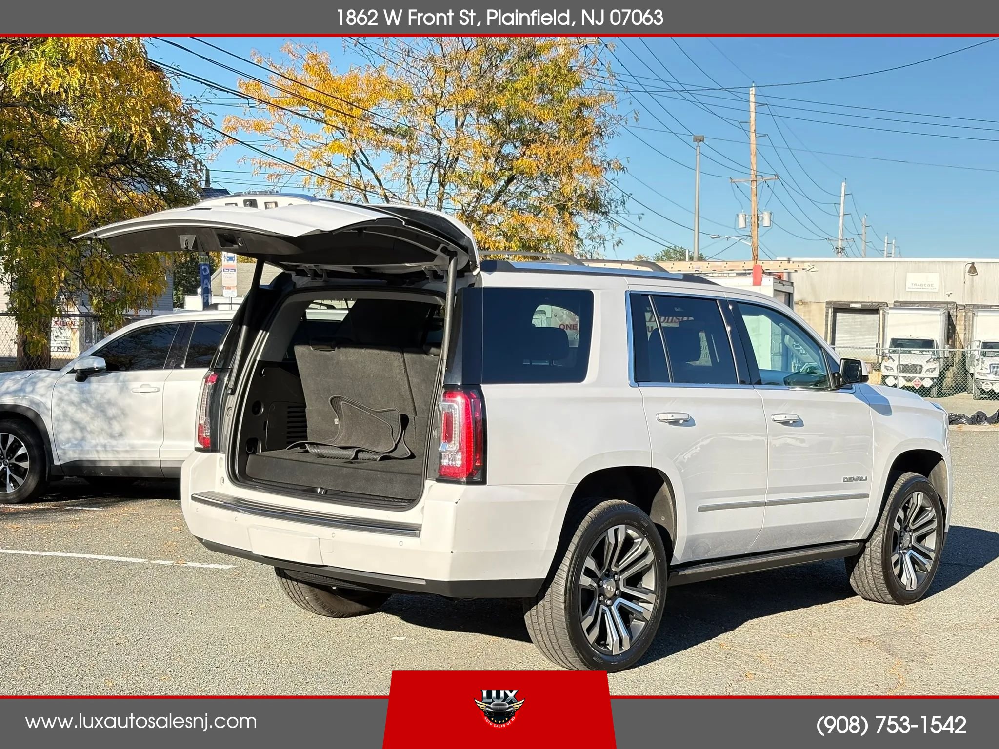 Used 2019 GMC Yukon Denali w/ Denali Ultimate Package AWD/4WD image 16