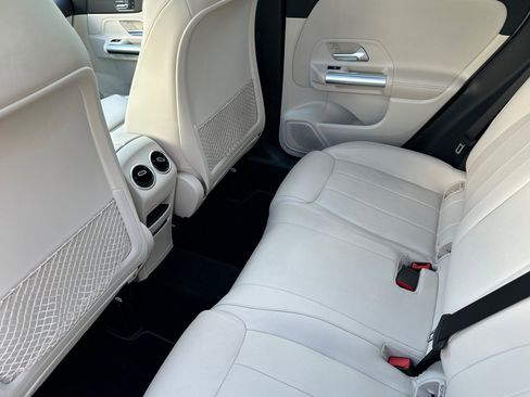 Used 2023 Mercedes-Benz GLA 250 image 11
