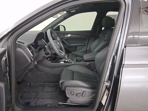 Used 2025 Audi Q5 e Premium Plus image 5