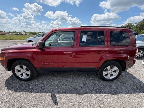 Used 2015 Jeep Patriot Sport w/ Power Value Group FWD image 3
