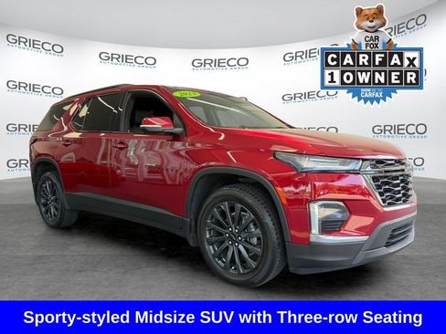 Used 2023 Chevrolet Traverse RS FWD image 1