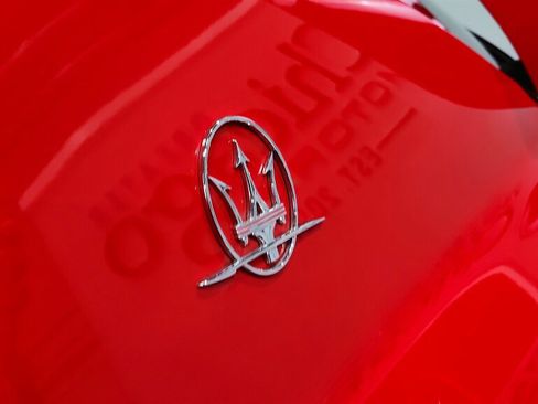 Used 2016 Maserati GranTurismo Sport RWD image 13