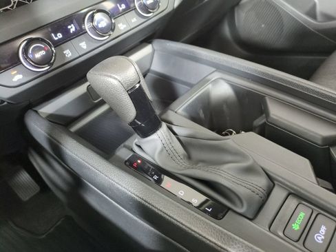 Certified 2024 Honda Accord EX image 27