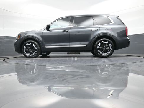 Used 2024 Kia Telluride S w/ S Sunroof Package image 34