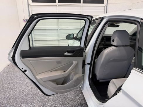 Used 2023 Volkswagen Jetta SE FWD image 22