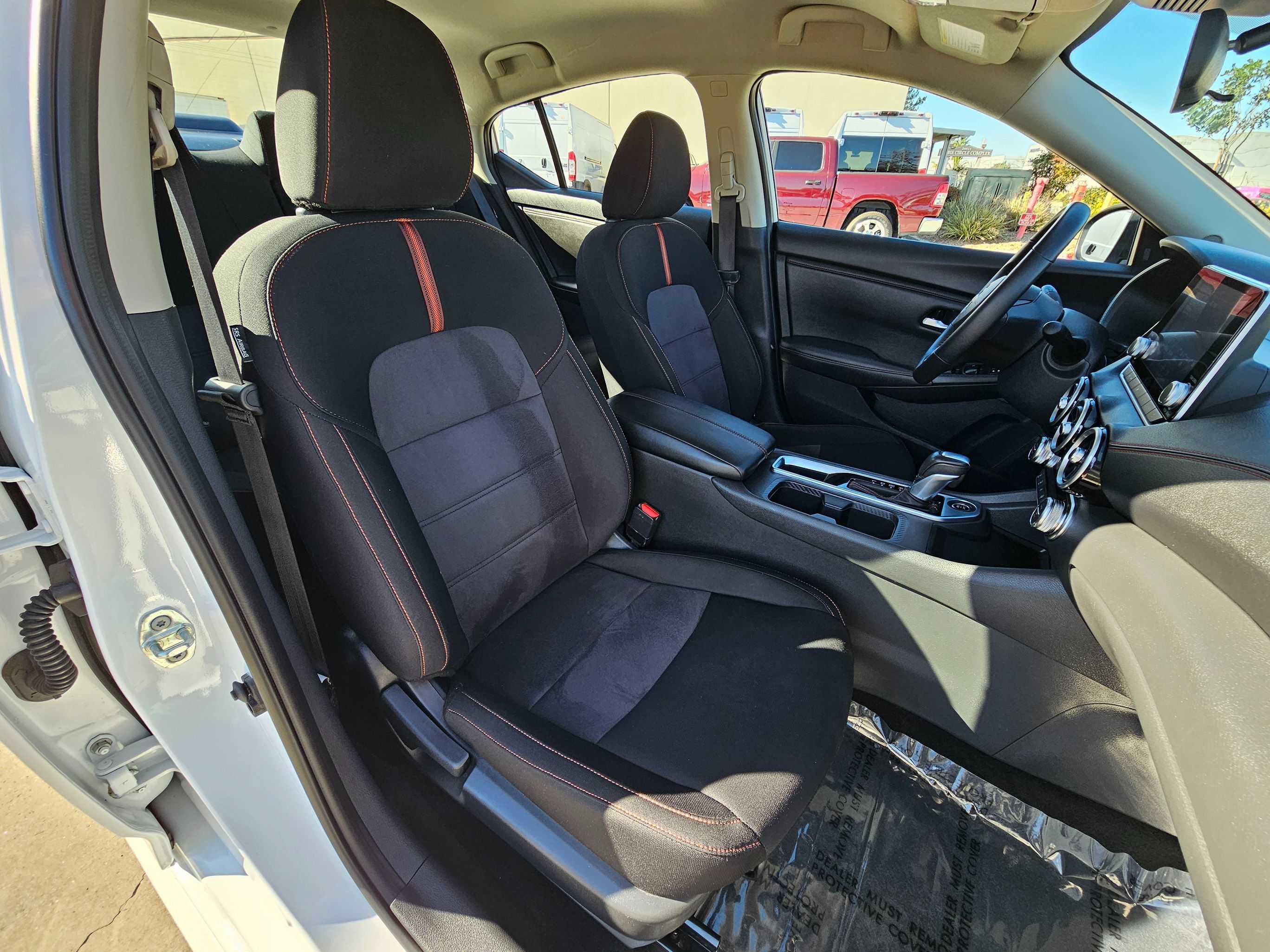 Used 2025 Nissan Sentra SR FWD image 29