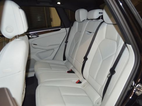 New 2026 Porsche Macan S image 34