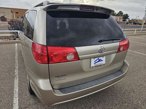 Used 2009 Toyota Sienna LE image 10
