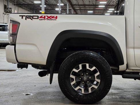 Used 2023 Toyota Tacoma TRD Off-Road image 8