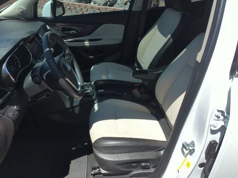 Used 2021 Buick Encore Preferred w/ Safety Package II AWD/4WD image 15
