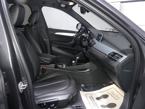 Used 2017 BMW X1 xDrive28i AWD/4WD image 21