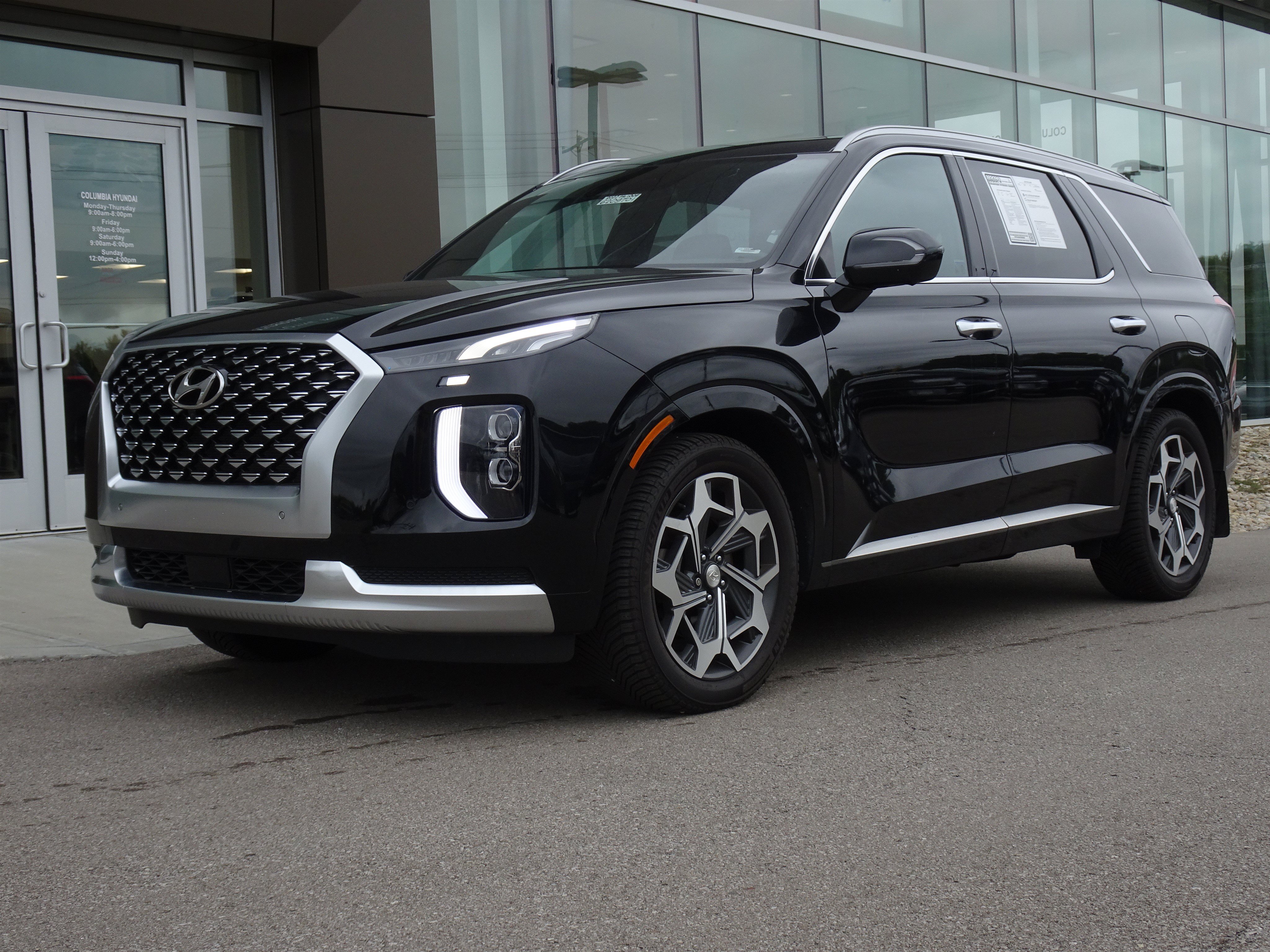 Used 2022 Hyundai Palisade Calligraphy FWD image 1
