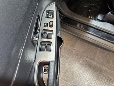 Used 2024 Mitsubishi Outlander Sport SE AWD/4WD image 27