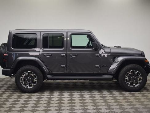 New 2026 Jeep Wrangler Unlimited Sahara AWD/4WD image 3