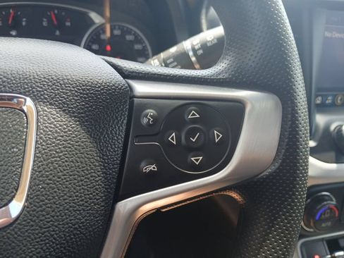 Used 2021 GMC Acadia SLE FWD image 37
