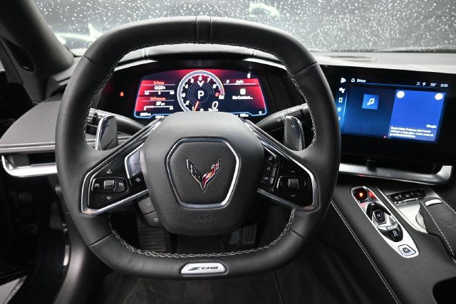 Used 2024 Chevrolet Corvette Z06 RWD image 16