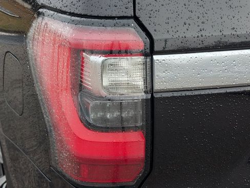 Used 2021 Ford Expedition Platinum image 10