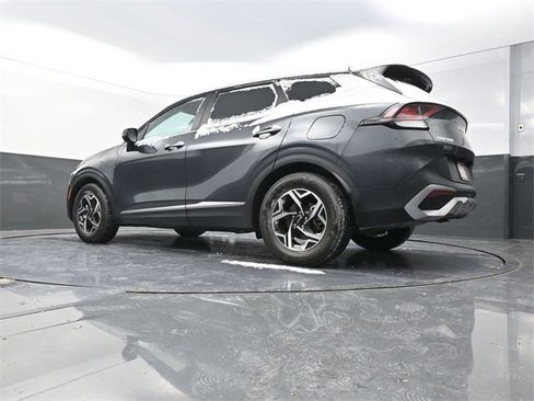 Used 2024 Kia Sportage LX image 31
