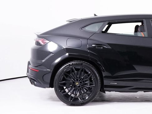Used 2026 Lamborghini Urus SE AWD/4WD image 14