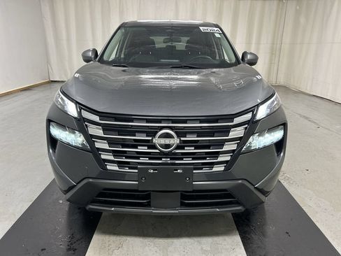 Used 2024 Nissan Rogue SV AWD/4WD image 3