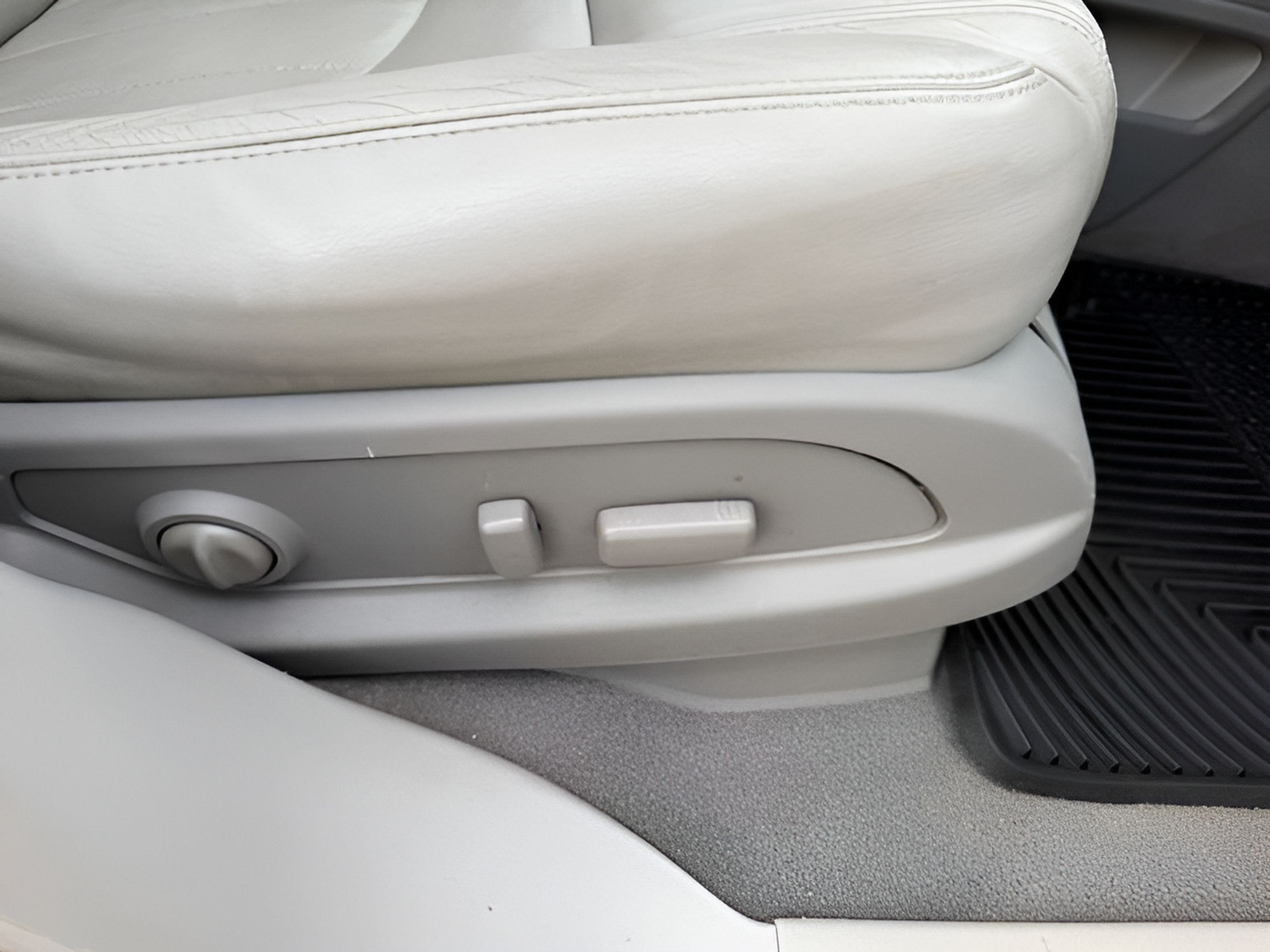 Used 2015 Buick Enclave Premium w/ Trailering Package FWD image 31