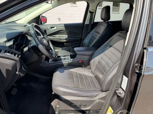 Used 2018 Ford Escape SEL image 5