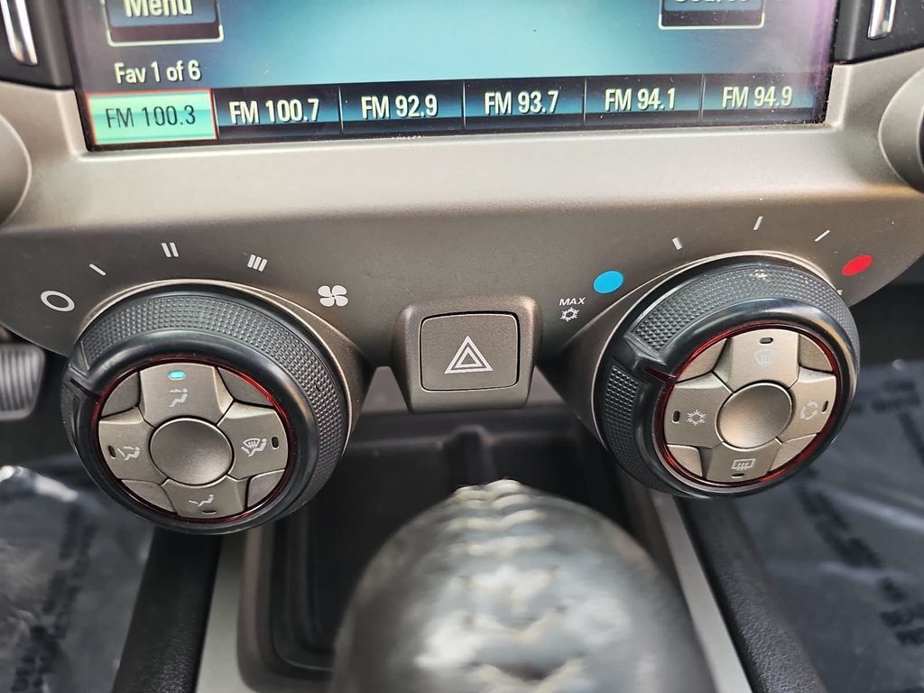 Used 2015 Chevrolet Camaro LT RWD image 21