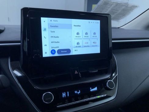 Certified 2024 Toyota Corolla LE image 28